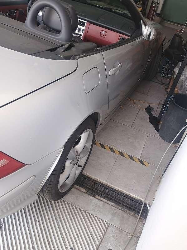 Usata Mercedes SLK200 163 CV (119 kW) 2001 Grigio Cabrio