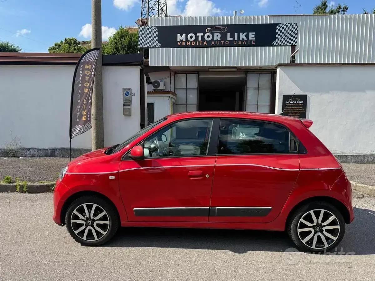 Usata Renault Twingo SE 69 CV (50 kW) 2015 Rosso Utilitaria