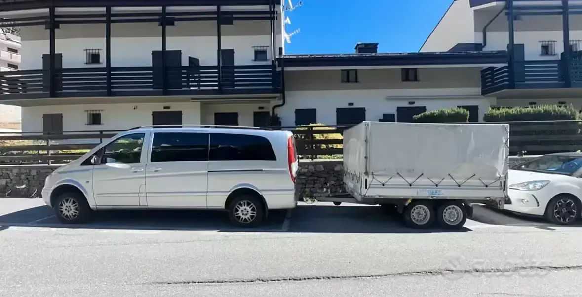 Usata Mercedes Viano 2008 Grigio Monovolume