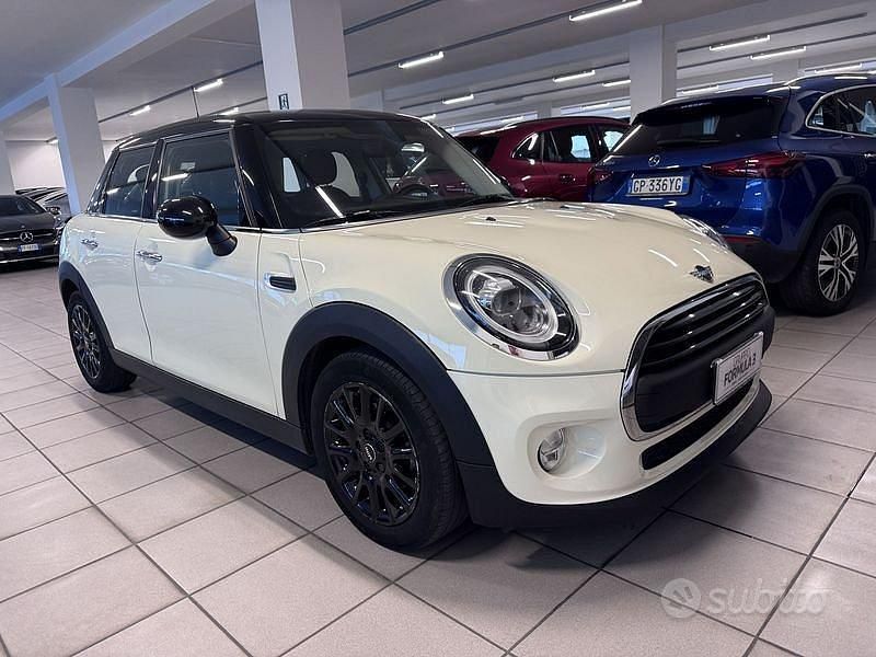 Usata Mini ONE 102 CV (75 kW) 2019 Bianco Utilitaria