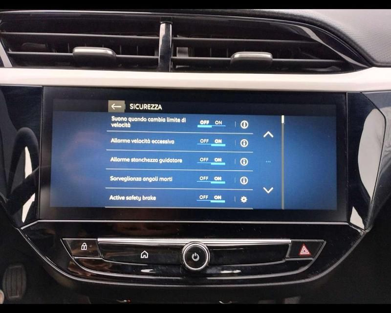 Usata Opel Corsa 101 CV (74 kW) 2025 Argento Utilitaria