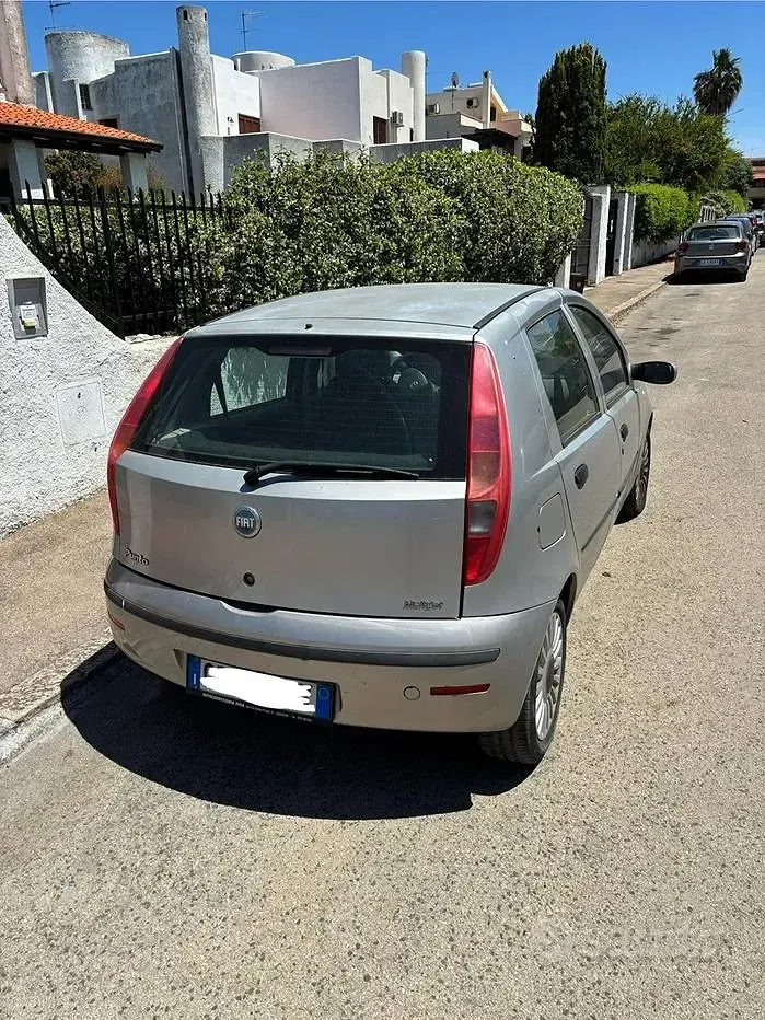 Usata Fiat Punto 69 CV (50 kW) 2004 Utilitaria