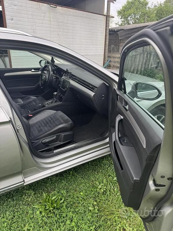 Usata VW Passat 150 CV (110 kW) 2016 Grigio Station wagon