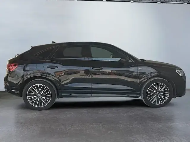 Usata Audi Q3 Sportback S-Line 150 CV (110 kW) 2022 Nero SUV