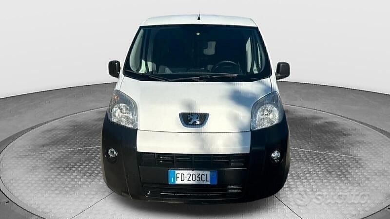 Bianco Usata 2016 Peugeot Bipper Premium Monovolume | 4999 € (Ottimo prezzo) - Immagine 1/4