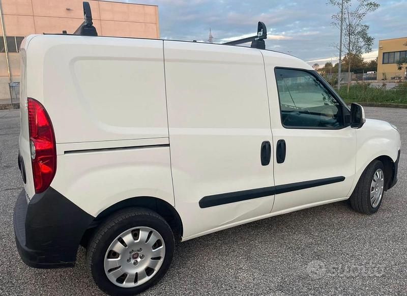 Usata Fiat Doblò 120 CV (88 kW) 2012 Monovolume