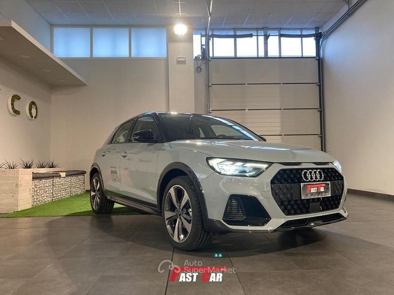 Usata Audi A1 Design 116 CV (85 kW) 2024 Grigio Utilitaria