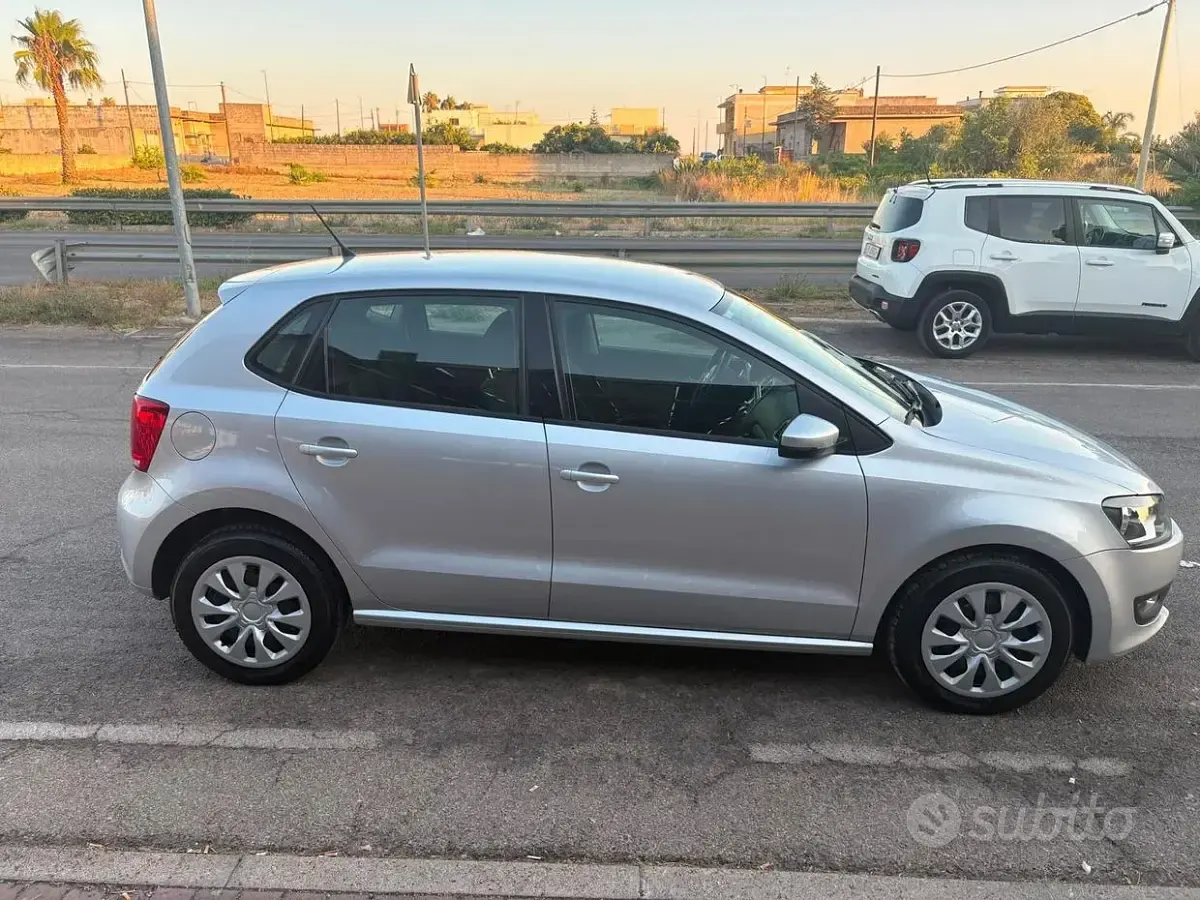 Usata VW Polo Highline 82 CV (60 kW) 2013 Grigio Utilitaria