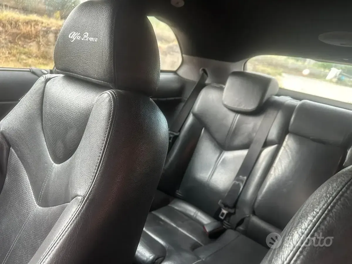 Usata Alfa Romeo GT 150 CV (110 kW) 2005 Nero Coupé