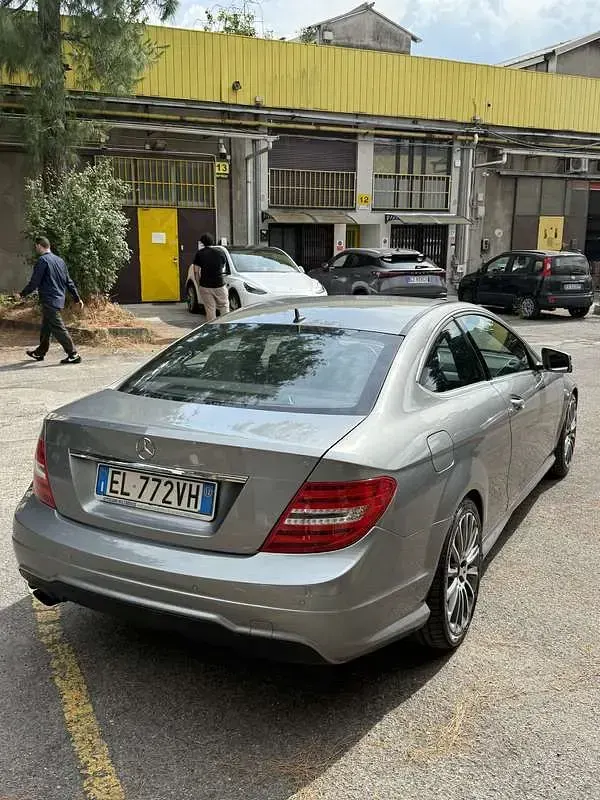 Usata Mercedes C180 AMG 156 CV (114 kW) 2012 Coupé