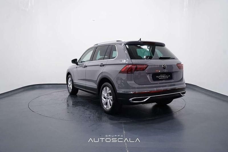 Usata VW Tiguan Elegance 150 CV (110 kW) 2023 Moonstone grey SUV