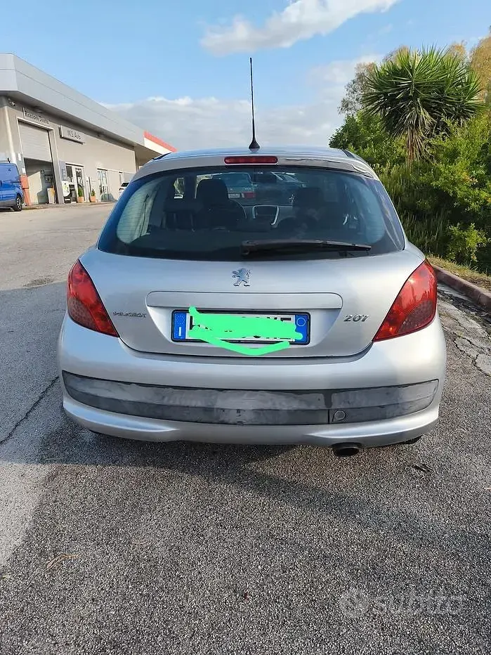 Usata Peugeot 207 90 CV (66 kW) 2008 Grigio Berlina