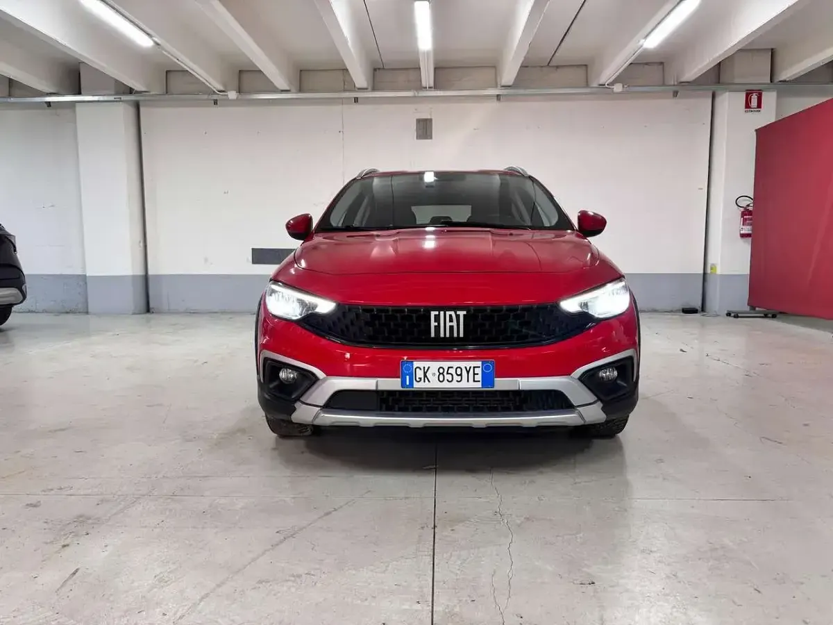 Usata Fiat Tipo Cross 95 CV (69 kW) 2022 Rosso Berlina