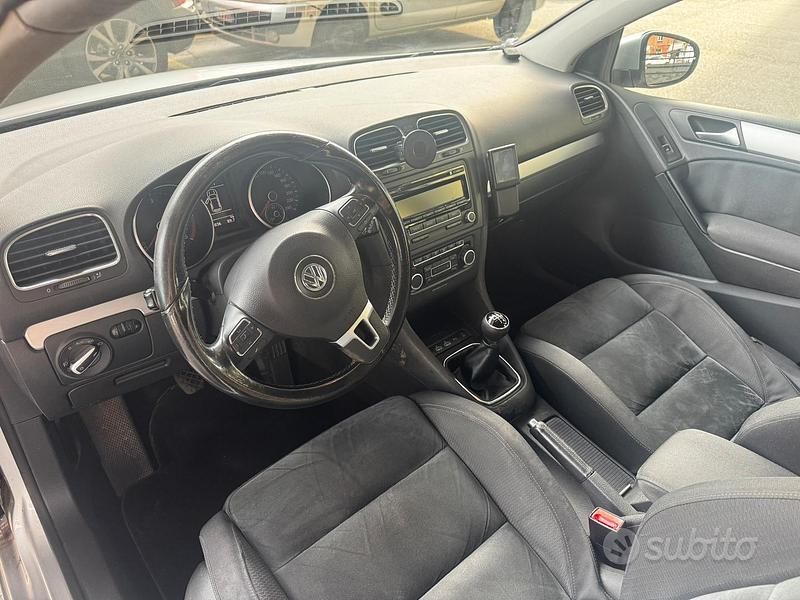 Usata VW Golf VI Highline 110 CV (80 kW) 2009 Grigio Utilitaria