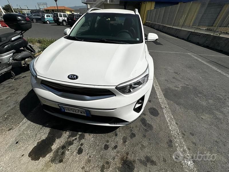 Bianco Usata 2020 Kia Stonic Style SUV | 16.500 € (Cara) - Immagine 1/4