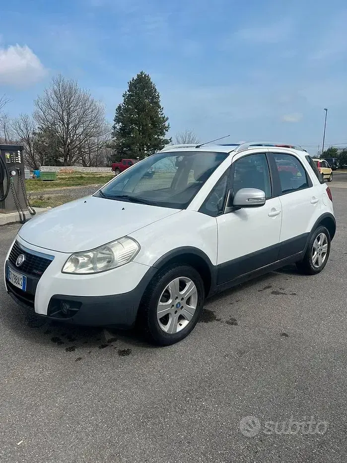 Usata Fiat Sedici 135 CV (99 kW) 2014 Bianco SUV