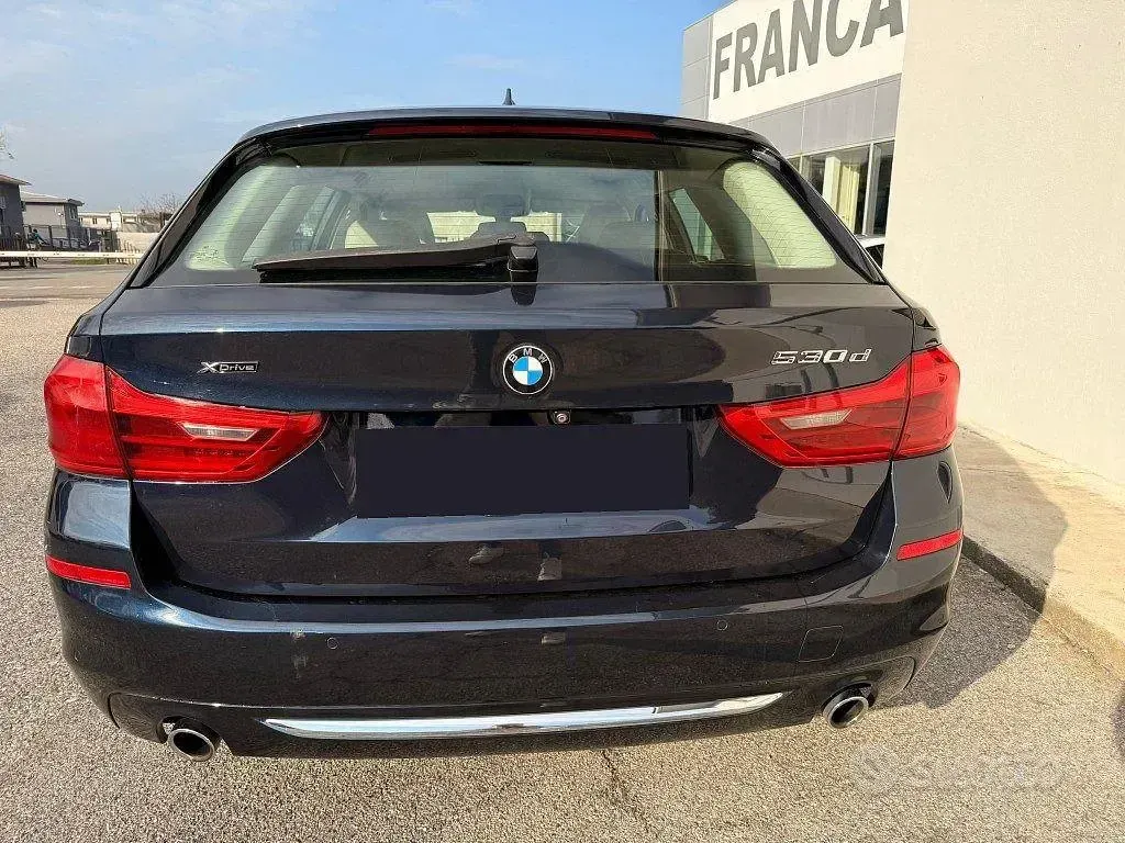 Usata BMW 530 Luxury Line 265 CV (194 kW) 2019 Blu Station wagon