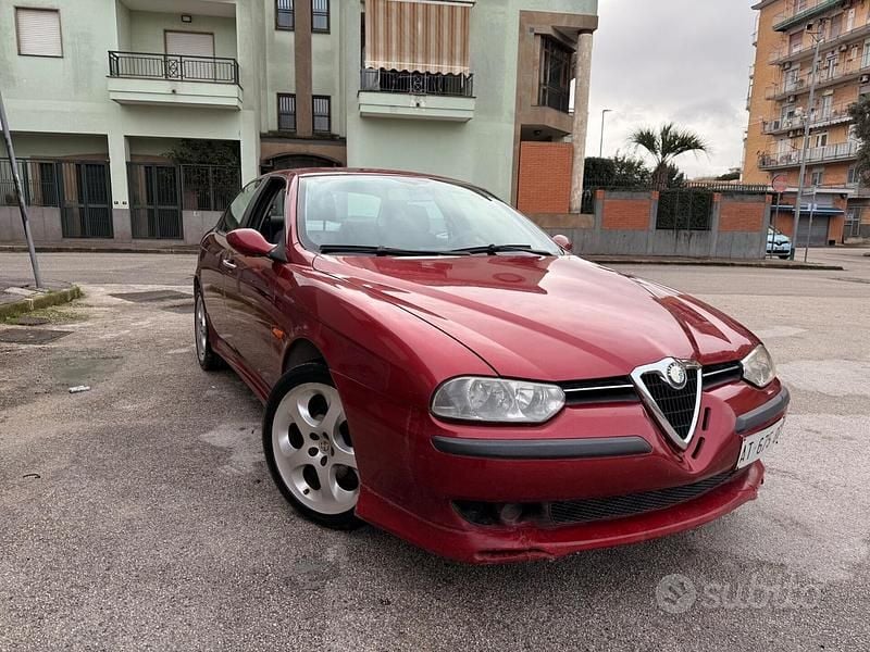 Usata Alfa Romeo 156 120 CV (88 kW) 1998 Rosso Berlina