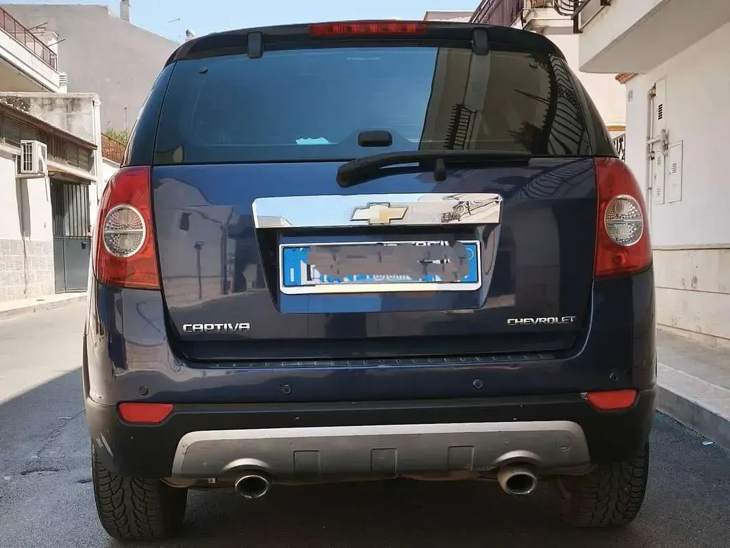 Usata Chevrolet Captiva LT 150 CV (110 kW) 2008 Blu/azzurro SUV