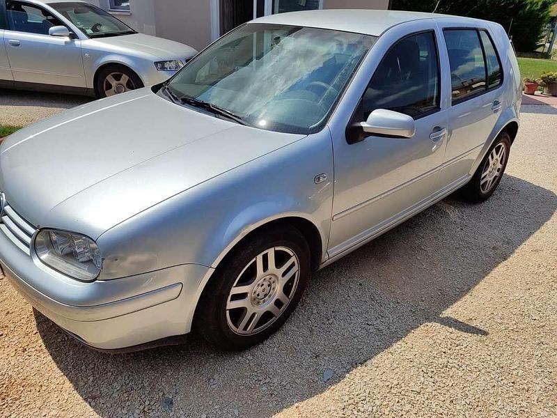 Usata VW Golf IV 101 CV (74 kW) 2001 Argento Berlina