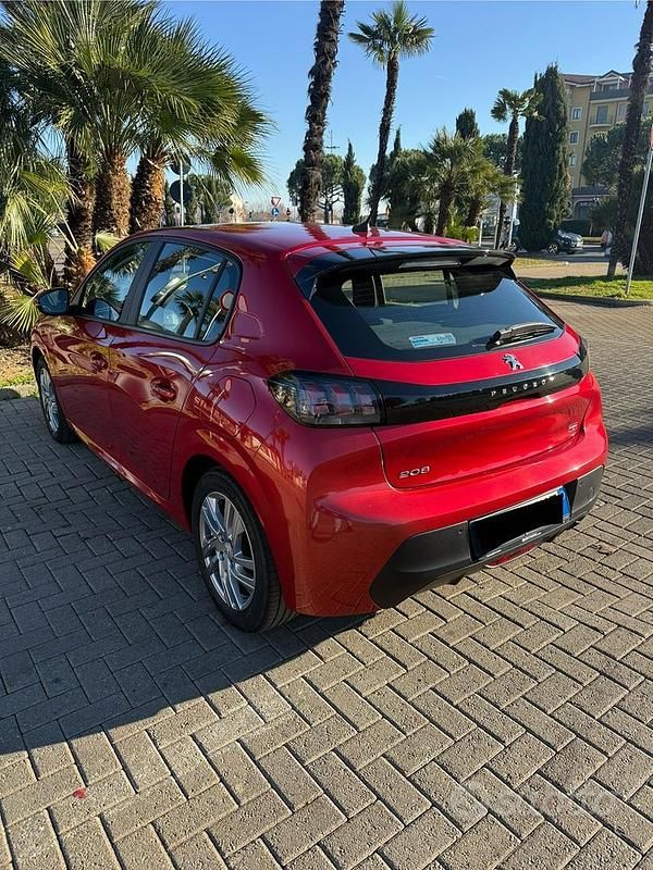 Usata Peugeot 208 Active 75 CV (55 kW) 2020 Rosso Utilitaria