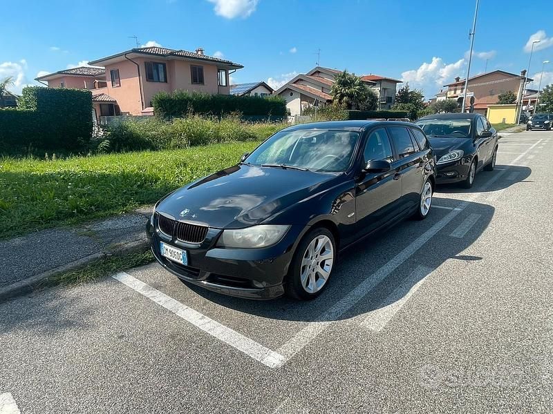 Usata BMW 320 177 CV (130 kW) 2007 Nero Station wagon