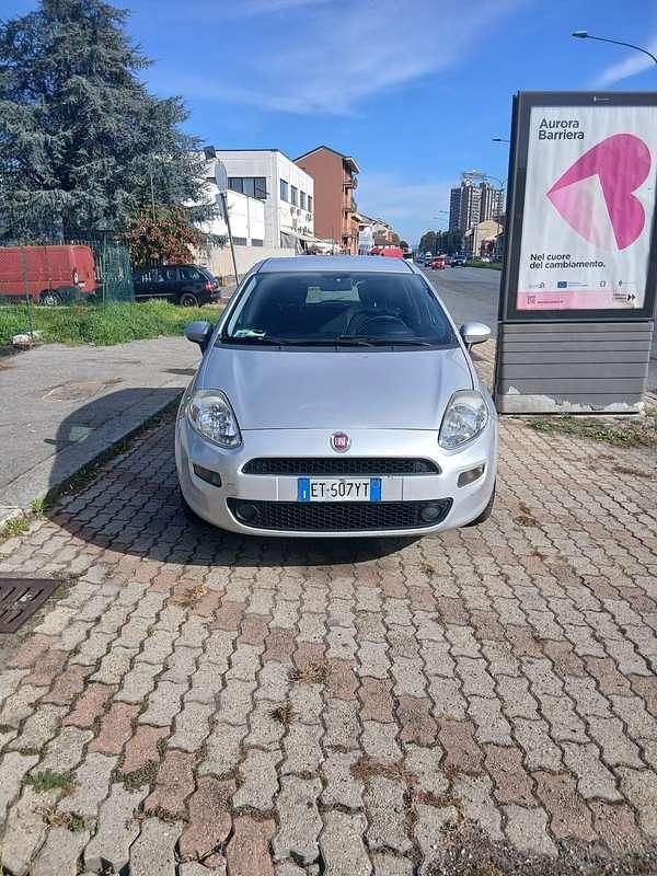 Usata 2014 Fiat Punto Lounge Tre volumi | 3000 € (Super prezzo) - Immagine 1/4