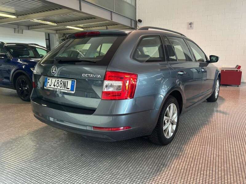Usata Skoda Octavia Executive 116 CV (85 kW) 2017 Grigio Station wagon