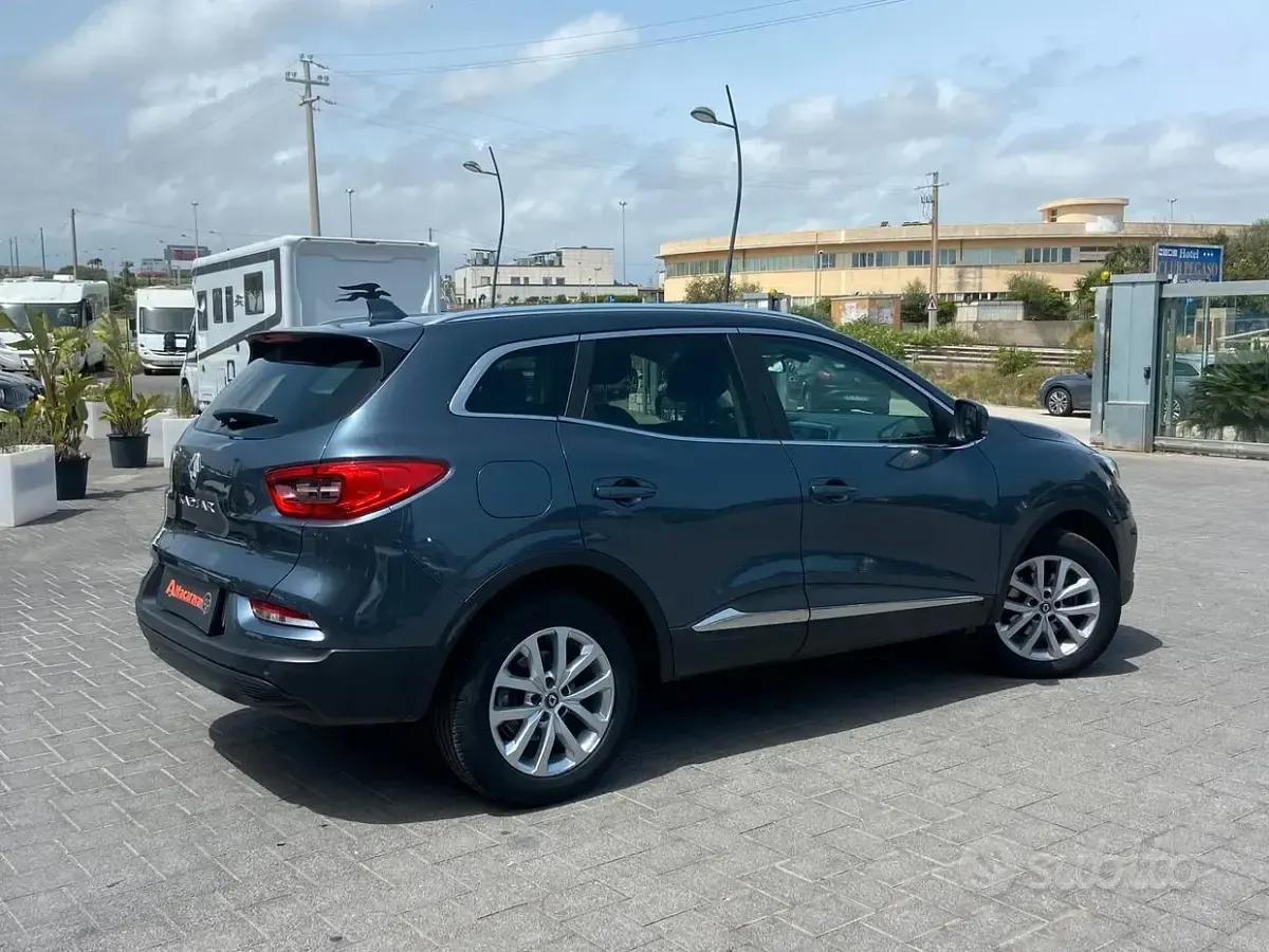 Usata Renault Kadjar Business 116 CV (85 kW) 2020 Blu SUV
