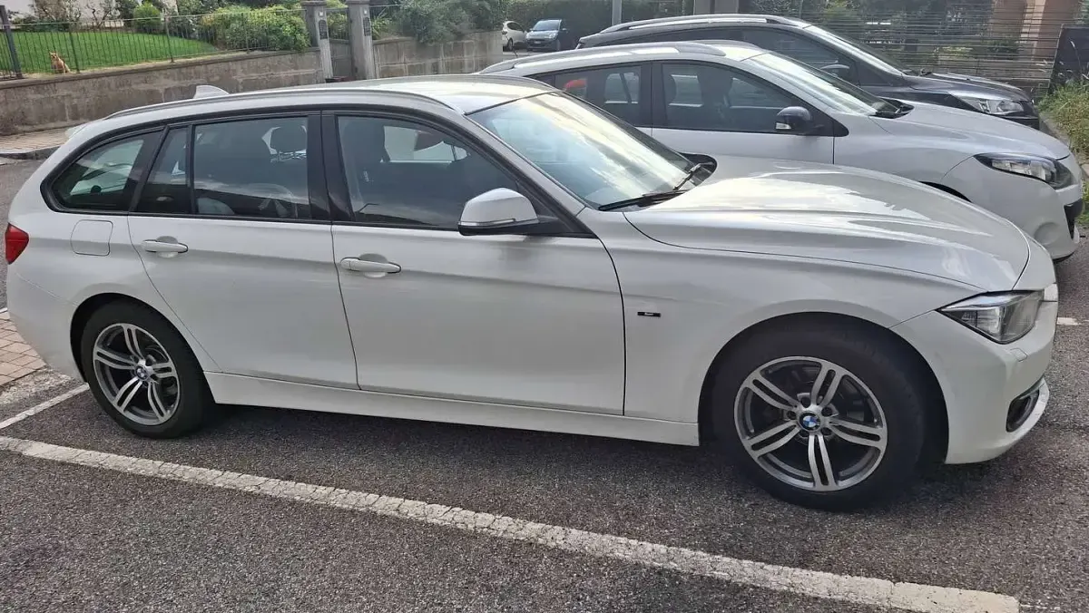 Usata BMW 316 Sport Line 116 CV (85 kW) 2013 Bianco Station wagon