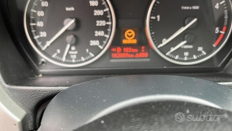 Grigio Usata 2010 BMW 320 Station wagon | 3600 € (Super prezzo) - Immagine 1/4