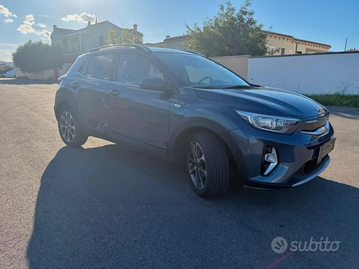 Usata Kia Stonic Style 101 CV (74 kW) 2021 Blu SUV