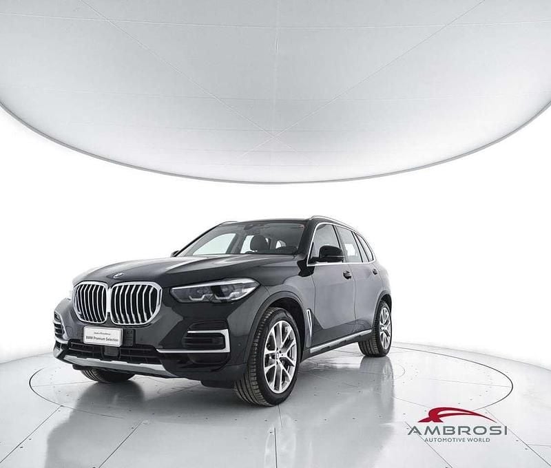 Nero Usata 2022 BMW X5 xLine SUV | 46.431 € (Buon prezzo) - Immagine 1/4