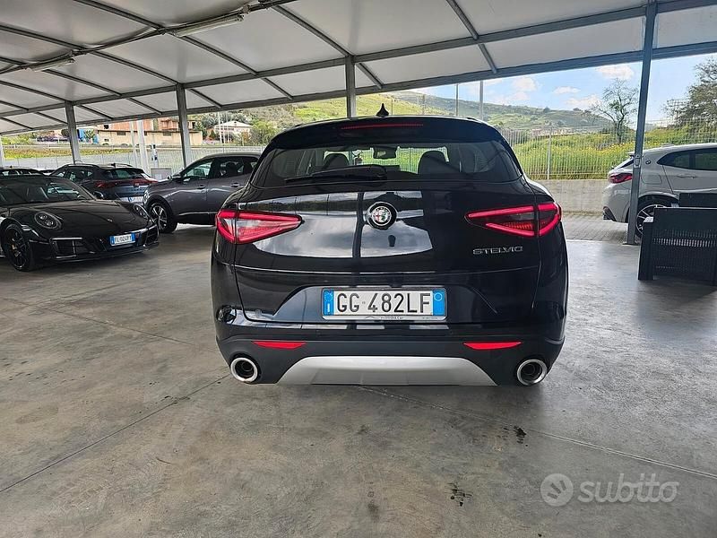 Usata Alfa Romeo Stelvio Super 190 CV (139 kW) 2021 Nero SUV