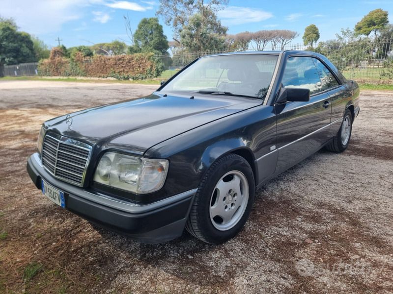 Usata Mercedes E300 188 CV (138 kW) 1992 Grigio Coupé