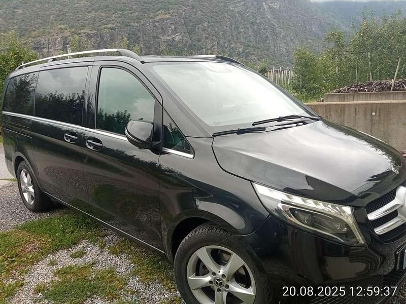 Usata 2021 Mercedes V220 Premium Monovolume | 44.000 € (Buon prezzo) - Immagine 1/4