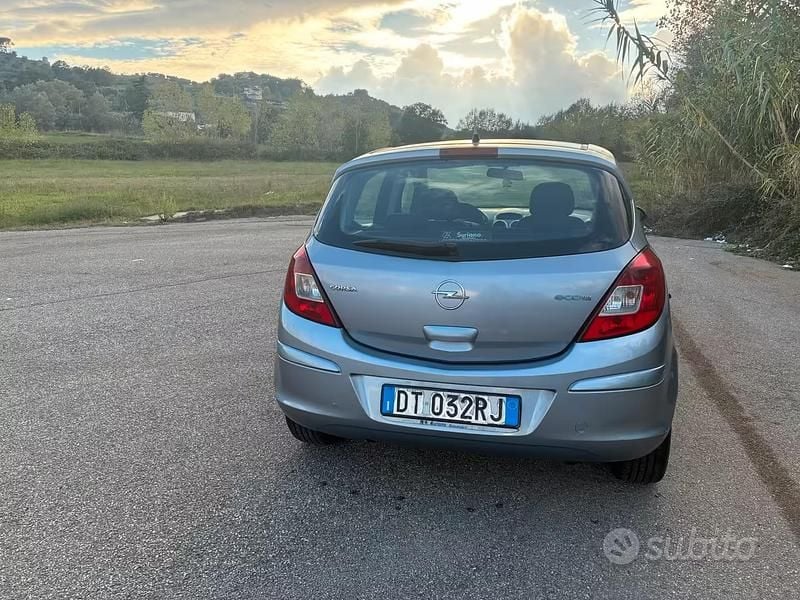 Usata Opel Corsa 75 CV (55 kW) 2009 Utilitaria