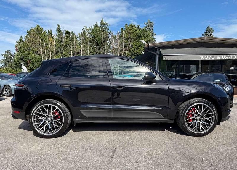 Usata Porsche Macan 354 CV (260 kW) 2021 Nero jet metallizzato SUV