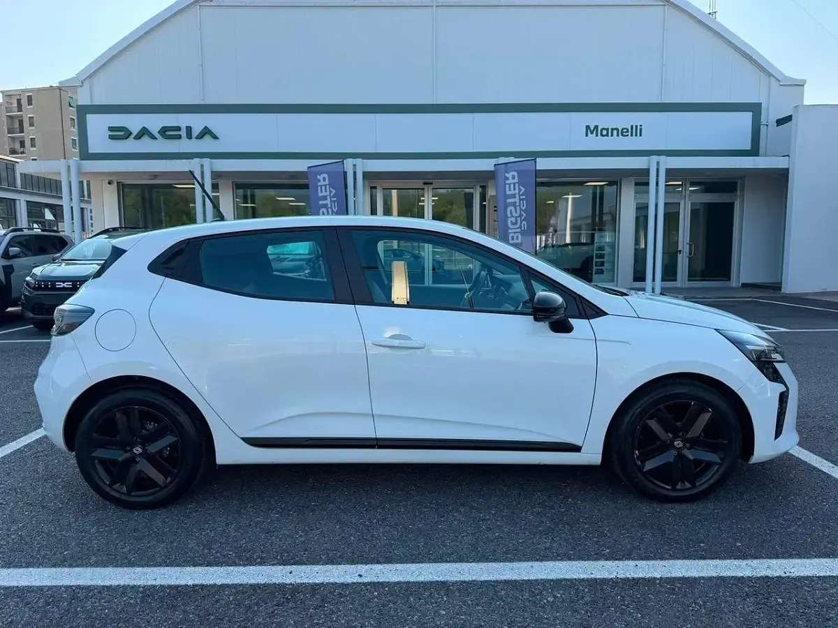 Usata Renault Clio V Evolution 67 CV (49 kW) 2024 Bianco Berlina