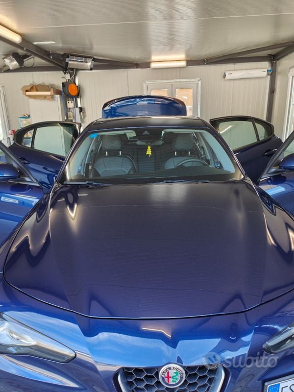 Usata Alfa Romeo Giulia 180 CV (132 kW) 2018 Blu Berlina