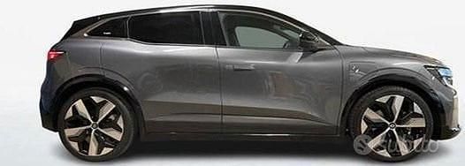 Usata Renault Megane E-Tech Techno 161 kW (220 CV) 2023 Grigio Berlina