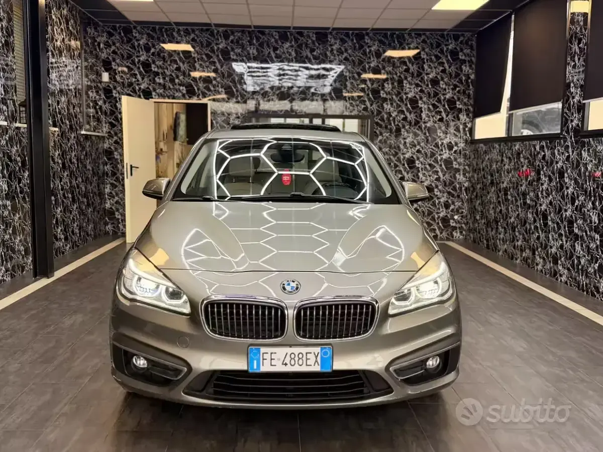 Usata BMW 216 Active Tourer Luxury Line 116 CV (85 kW) 2016 Nero Monovolume