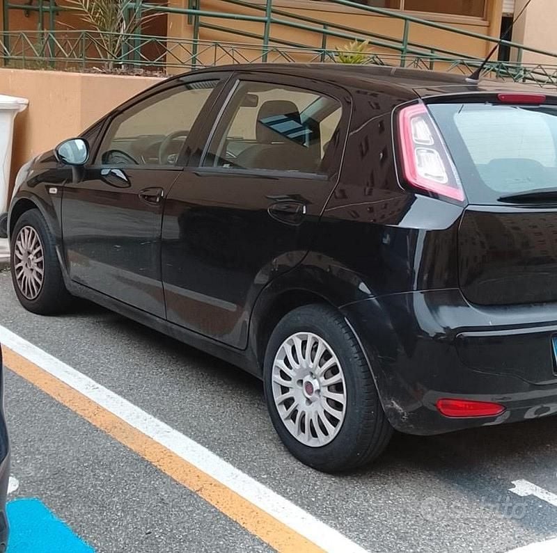 Usata Fiat Punto Evo 69 CV (50 kW) 2010 Nero Utilitaria