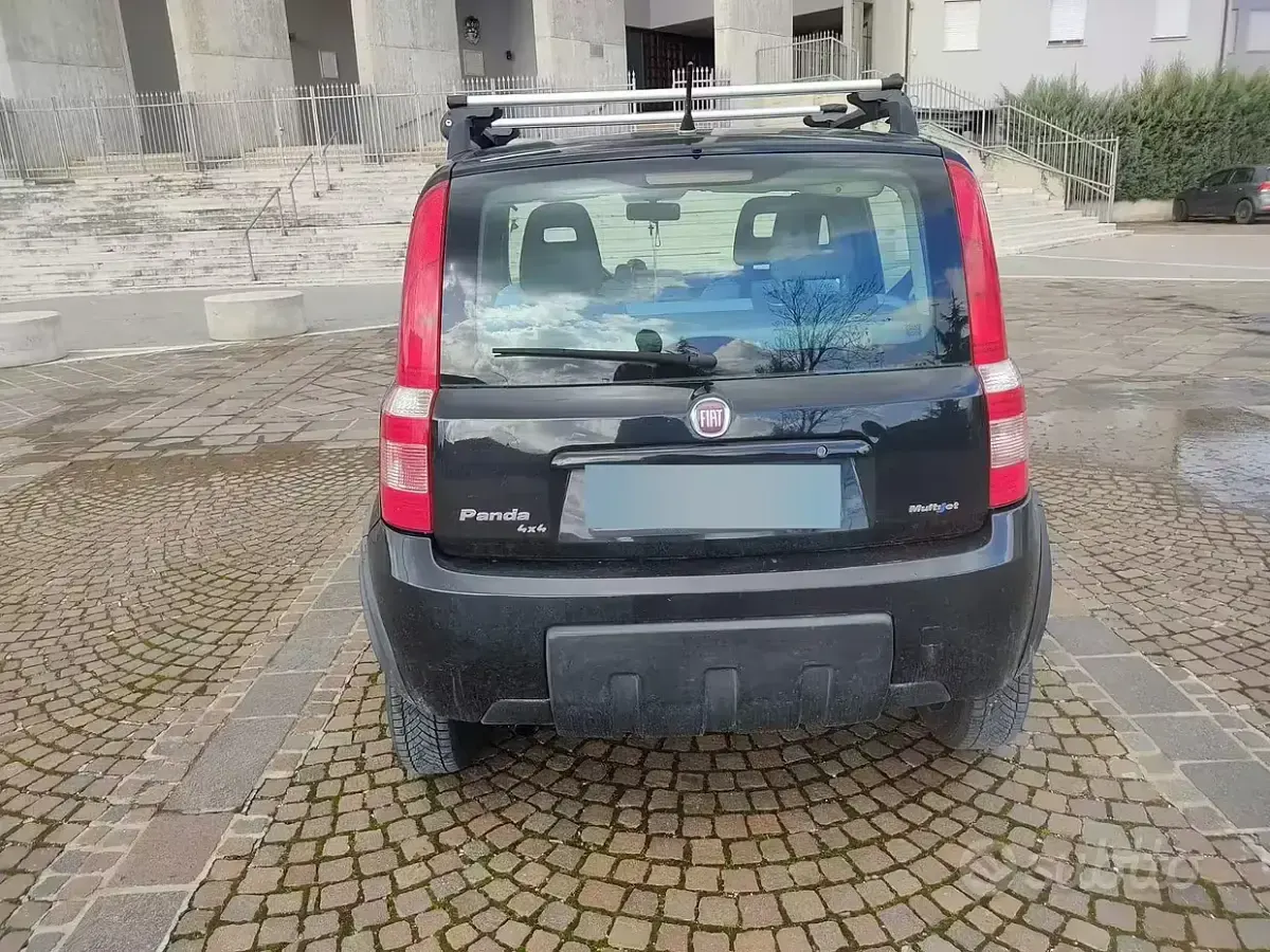 Usata Fiat Panda 4x4 Climbing 69 CV (50 kW) 2009 Nero Utilitaria