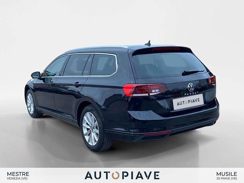 Usata VW Passat Business 150 CV (110 kW) 2021 Nero Station wagon
