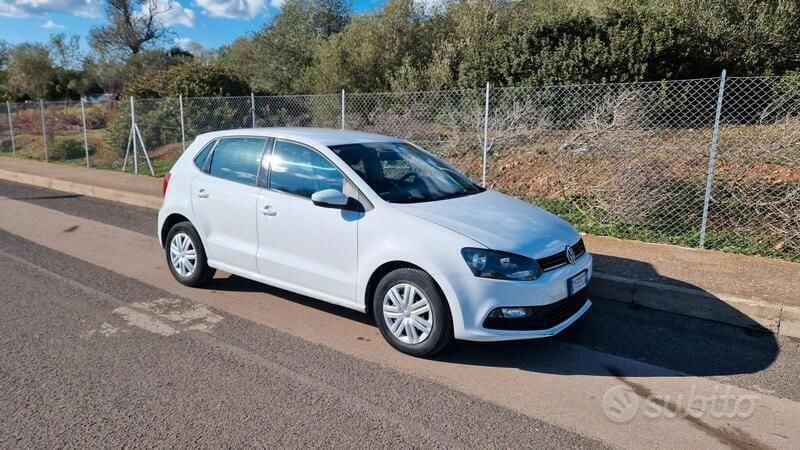 Usata VW Polo 75 CV (55 kW) 2015 Bianco Utilitaria