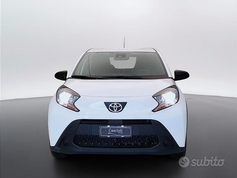 Usata Toyota Aygo X Active 72 CV (52 kW) 2024 Bianco SUV