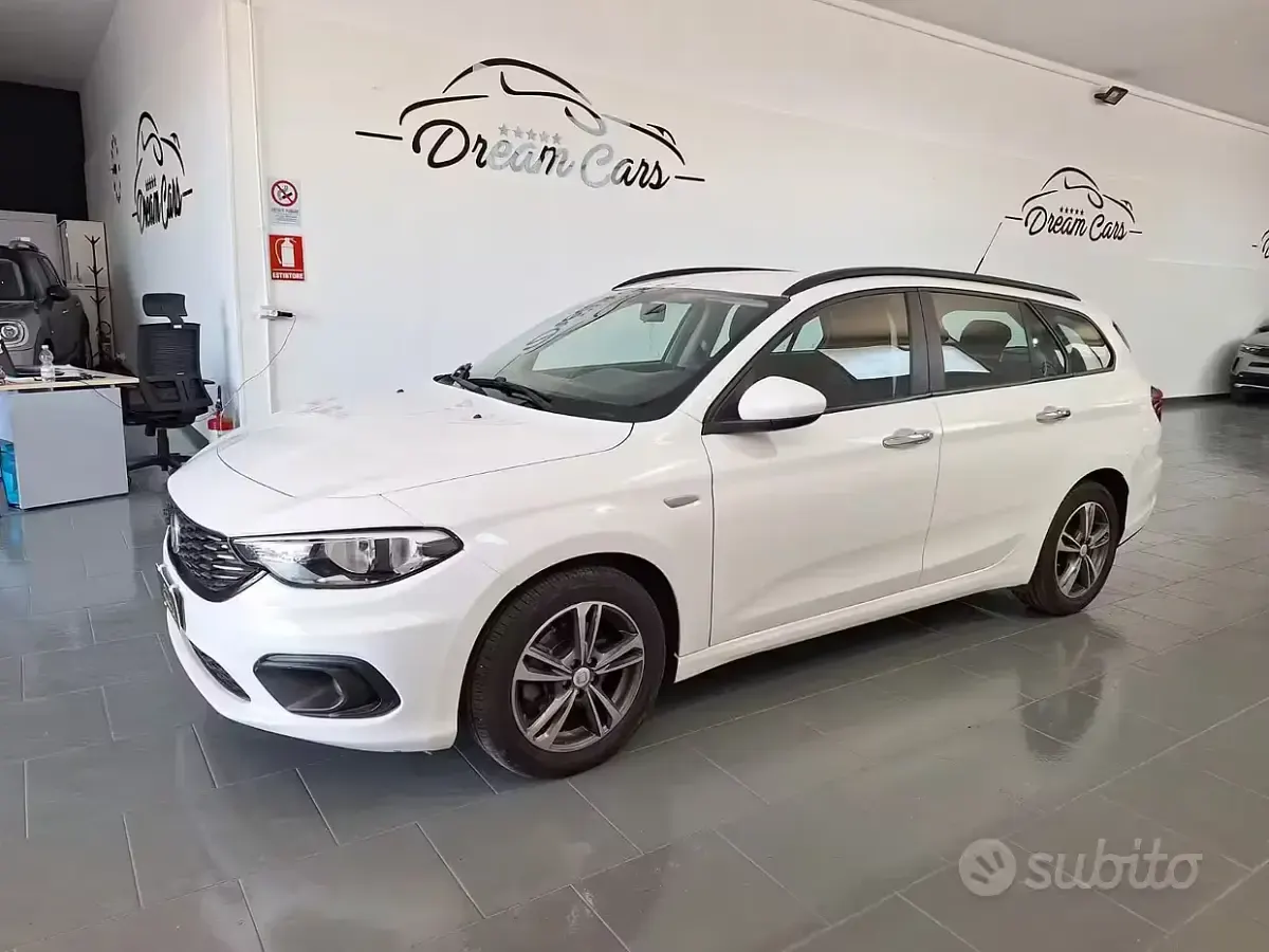 Usata Fiat Tipo Easy 95 CV (69 kW) 2017 Bianco Station wagon