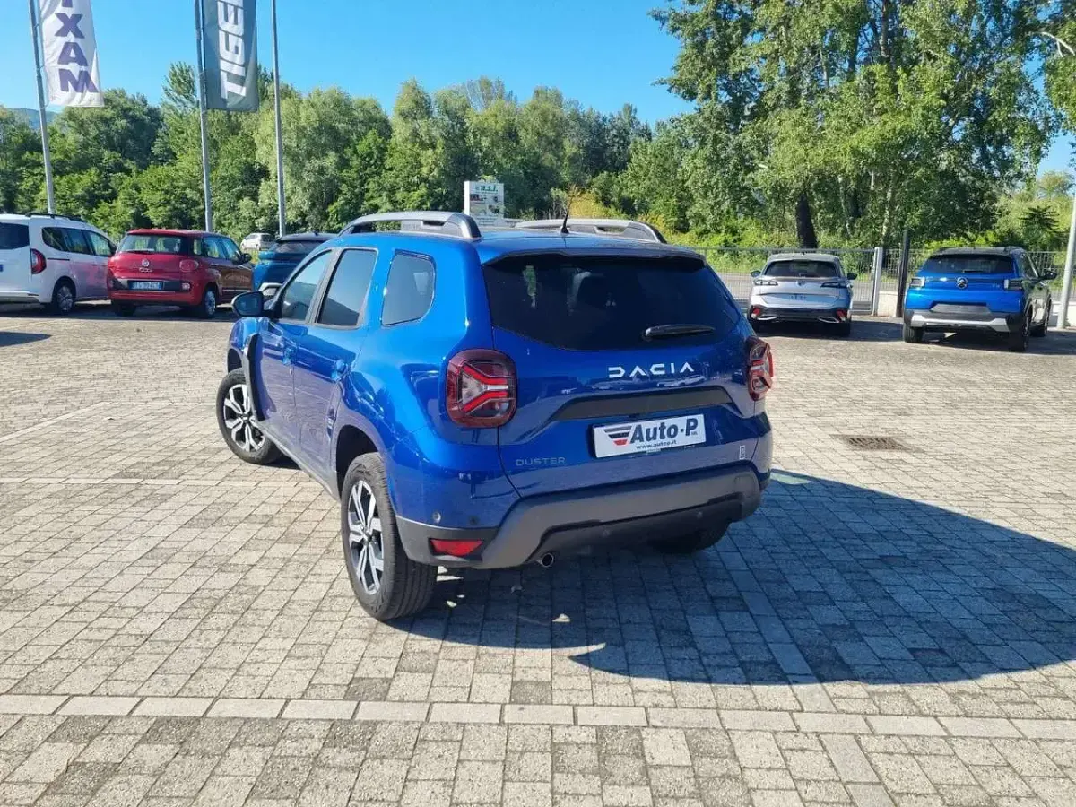 Usata Dacia Duster Journey 101 CV (74 kW) 2023 Blu/azzurro SUV