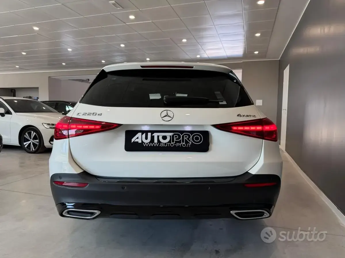 Usata Mercedes C220 200 CV (147 kW) 2023 Bianco Station wagon